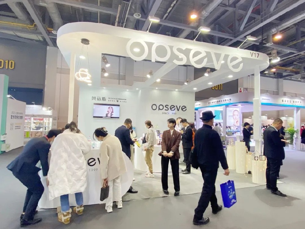 今天，行業(yè)標(biāo)準(zhǔn)制定者亮相CiE