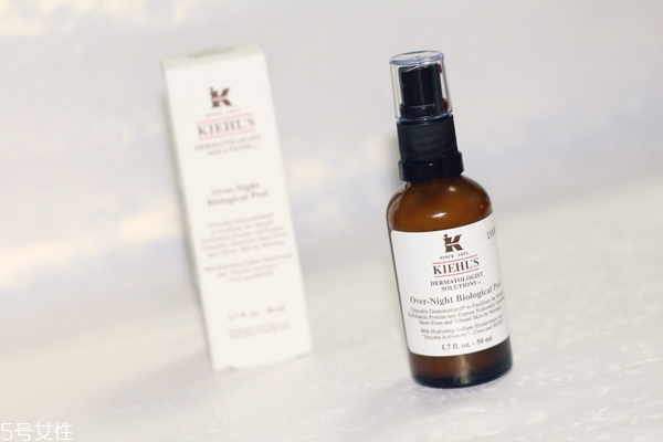 爽膚水和化妝水有什么區(qū)別 不同膚質選用指南