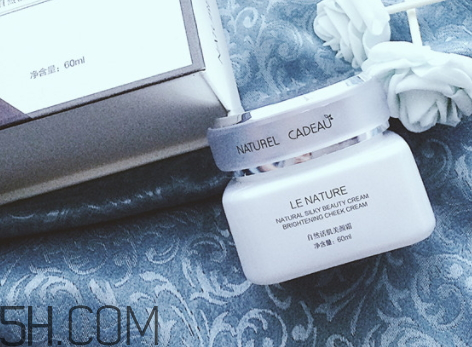 奧蓓斯美顏霜好用嗎 奧蓓斯美顏霜是哪里產的