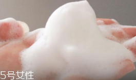 泡沫洗面奶可以帶上飛機(jī)嗎？可以帶上飛機(jī)但有容積限制