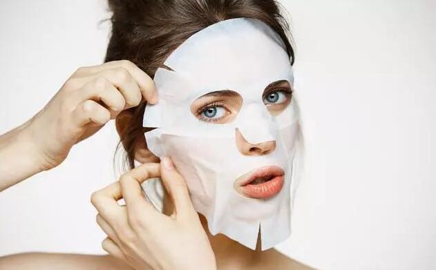【免洗面膜貼牌生產(chǎn)代工廠】免洗面膜真的不用洗嗎?正確使用才能發(fā)揮功效!