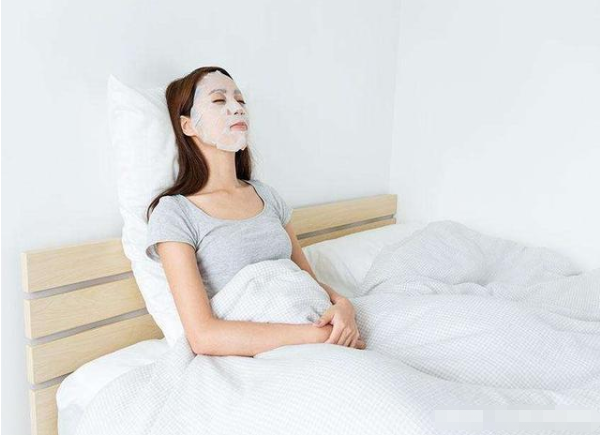 【免洗面膜貼牌生產(chǎn)代工廠】免洗面膜真的不用洗嗎?正確使用才能發(fā)揮功效!