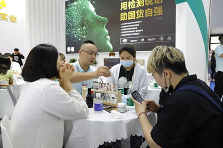 專業(yè)解答，熱情周到